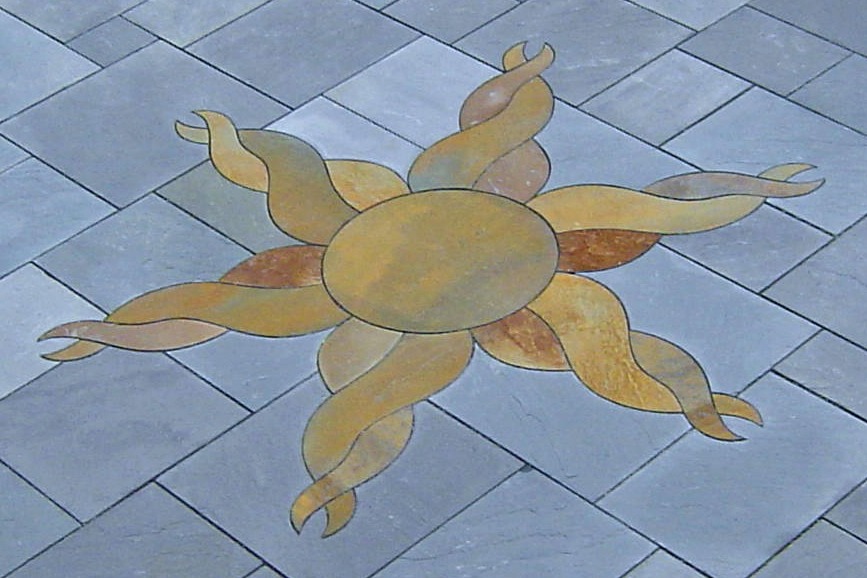 Bluestone patio sun design